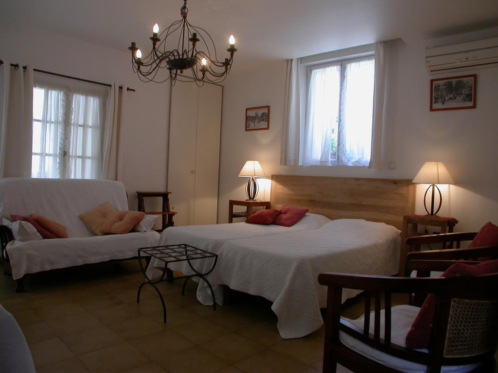 Apartments La Madeleine Avignon Quarto foto